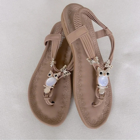 Tan Jewel Embellished Owl Butterfly Pendant Strappy Slip-On Flats Sandals / Sz 8 - Picture 4 of 8